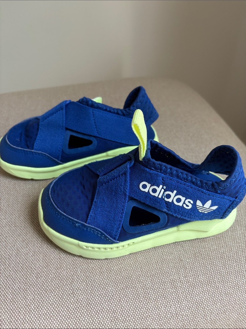 adidas Kids Blue and Neon Green Sport Sandals Water Swimming Shoes US 9 1/2